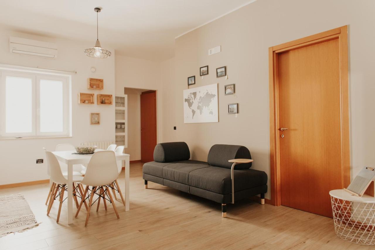 Pausa Mare Apartment Поліньяно-а-Маре Екстер'єр фото